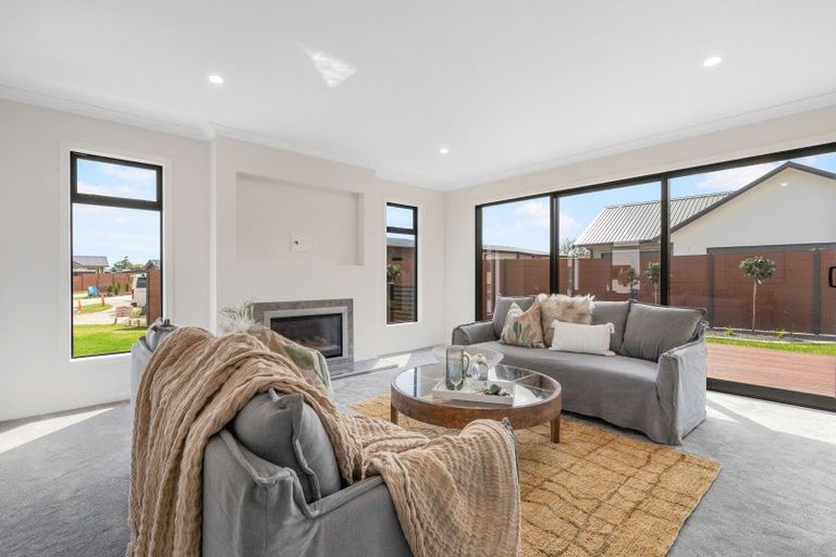 Photo of property in 26 Phoenix Palms Grove, Levin, 5510