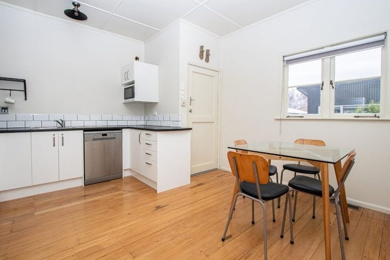 Photo of property in 17 Sillary Street, Hamilton East, Hamilton, 3216