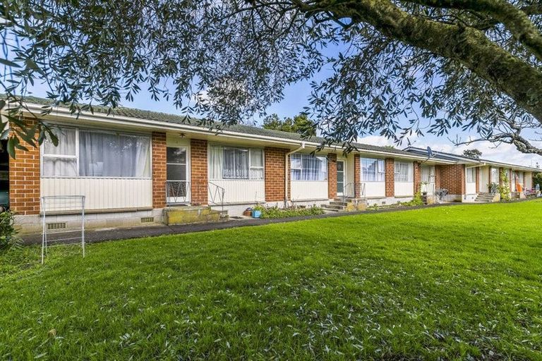 Photo of property in 62 Lincoln Road, Henderson, Auckland, 0610