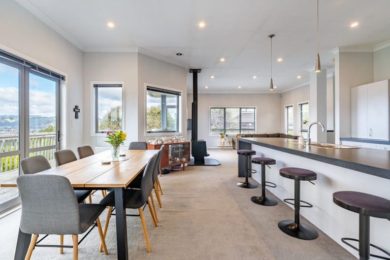 Photo of property in 13a Riverstone Drive, Riverstone Terraces, Upper Hutt, 5018