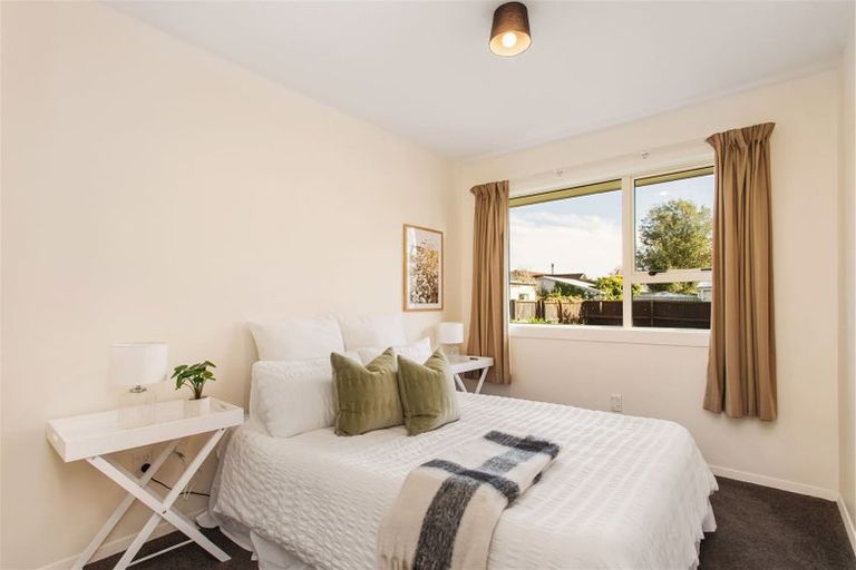 Photo of property in 102 Lowry Avenue, Redwood, Christchurch, 8051
