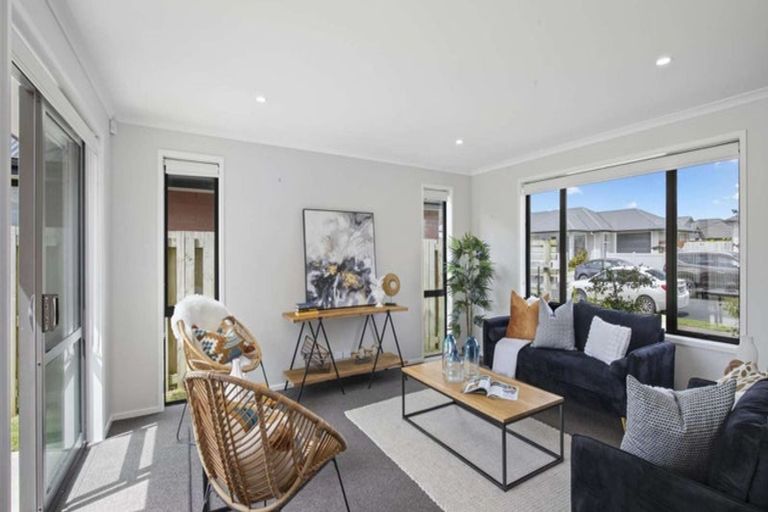 Photo of property in 5 O Ruamano Crescent, Pukekohe, 2120