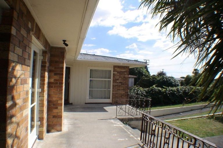 Photo of property in 41 Clevedon Road, Papakura, 2110