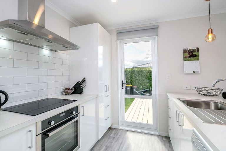 Photo of property in 20 Burgundy Drive, Martinborough, 5711