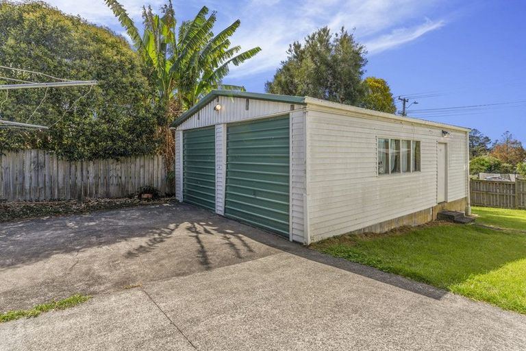 Photo of property in 1 Tabitha Crescent, Henderson, Auckland, 0612