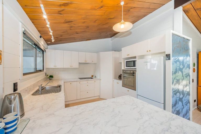 Photo of property in 29 Nimmo Avenue, Waikanae, 5036