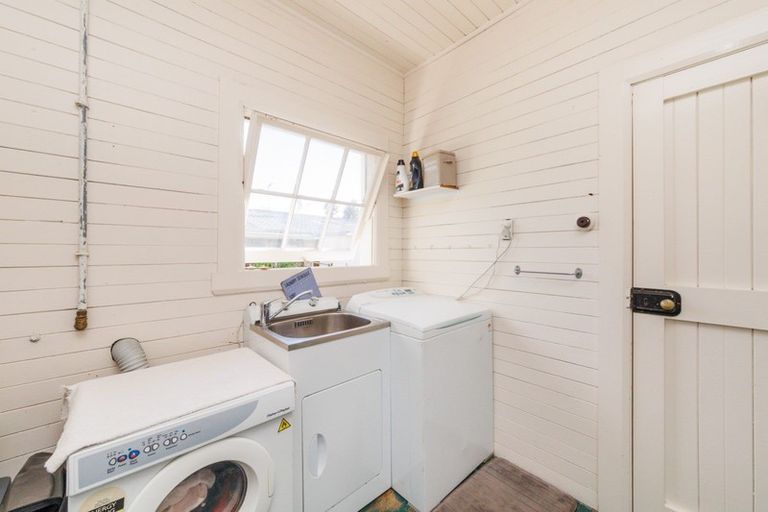 Photo of property in 100 Marne Street, Hokowhitu, Palmerston North, 4410