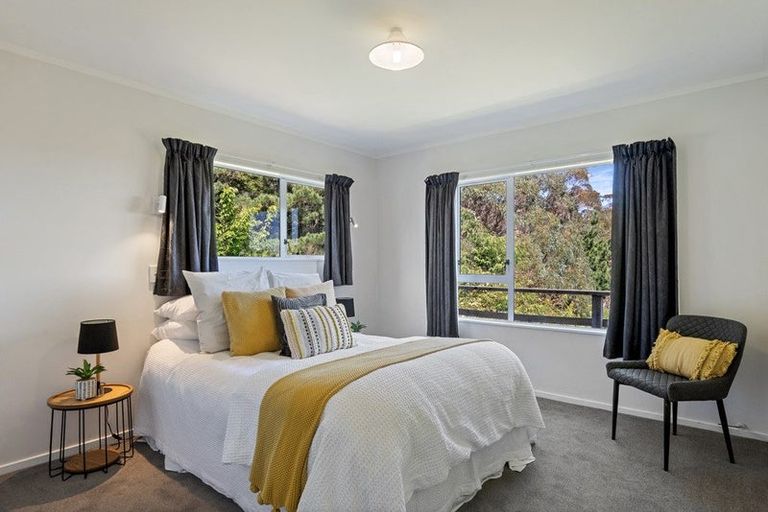 Photo of property in 26 Gentian Street, Timberlea, Upper Hutt, 5018