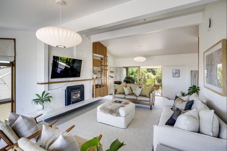 Photo of property in 2 Colenso Avenue, Hospital Hill, Napier, 4110