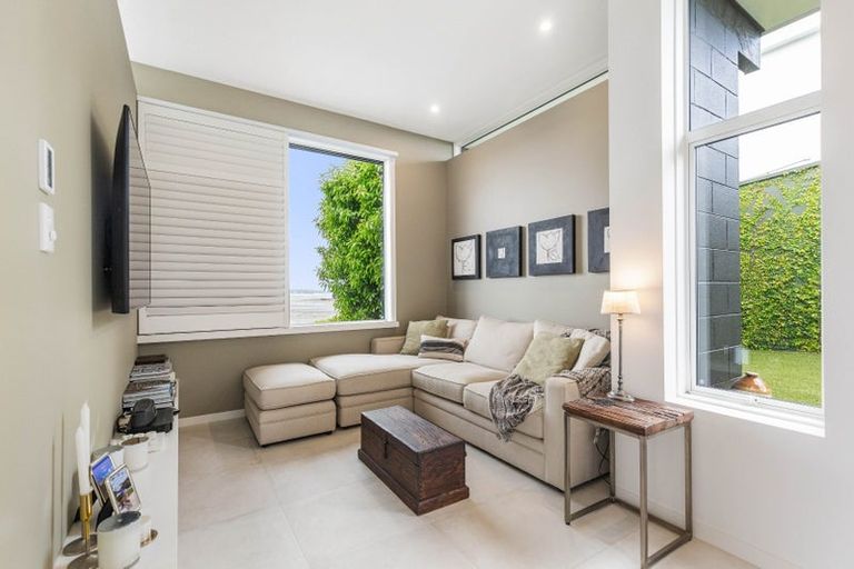 Photo of property in 96 Bramley Drive, Farm Cove, Auckland, 2012