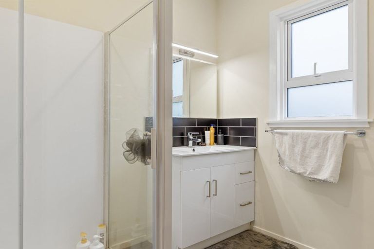 Photo of property in 75 Queen Street West, Levin, 5510