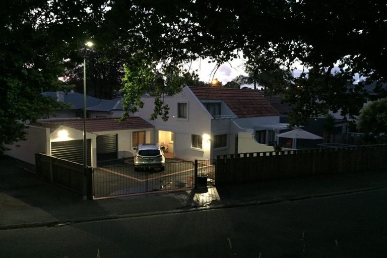 Photo of property in 1 Banbury Crescent, Fairfield, Hamilton, 3214