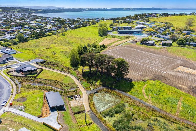 Photo of property in 27 Kia Kaha Drive, Snells Beach, 0920