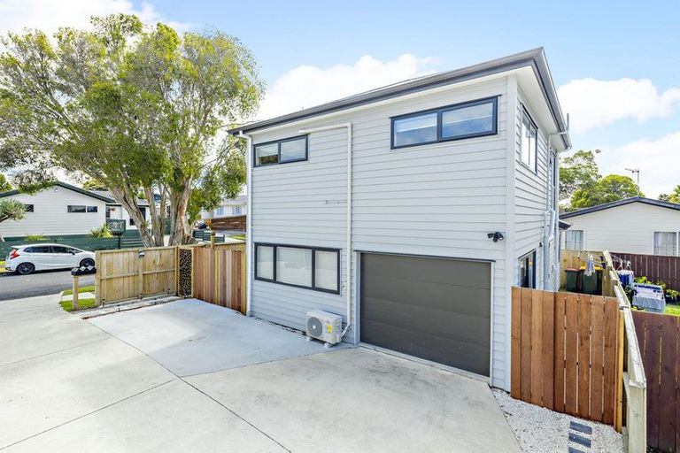 Photo of property in 3a Hinton Place, Weymouth, Auckland, 2103