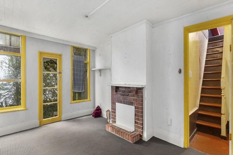 Photo of property in 132 Queen Street, North Dunedin, Dunedin, 9016