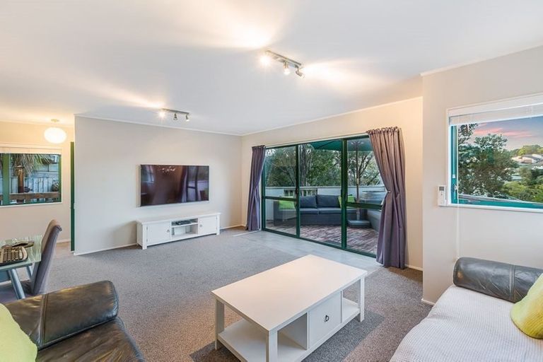 Photo of property in 22 Brookvale Park, Stanmore Bay, Whangaparaoa, 0932