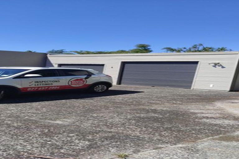 Photo of property in 138 Kitchener Road, Pukekohe, 2120