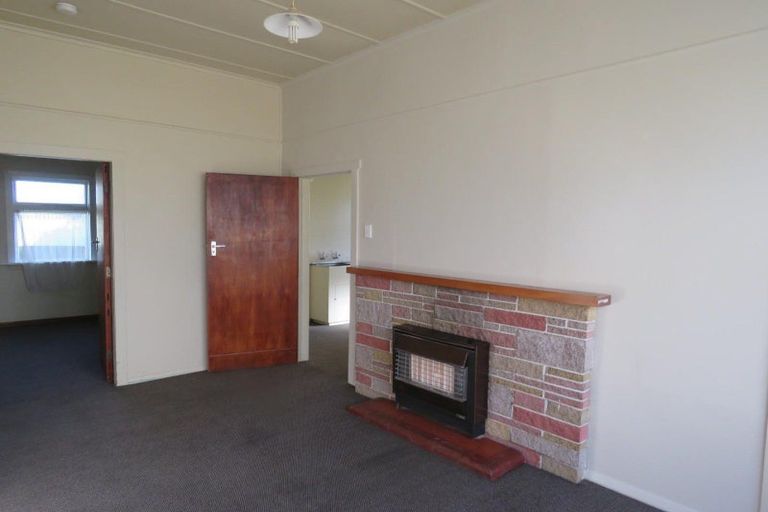 Photo of property in 40 Hine Street, New Plymouth, 4310