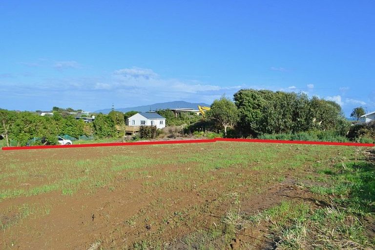 Photo of property in 98 Paetawa Road, Peka Peka, Waikanae, 5391