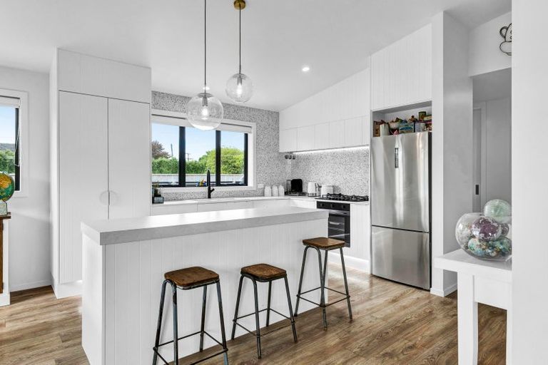 Photo of property in 74a Pembroke Road, Stratford, 4332