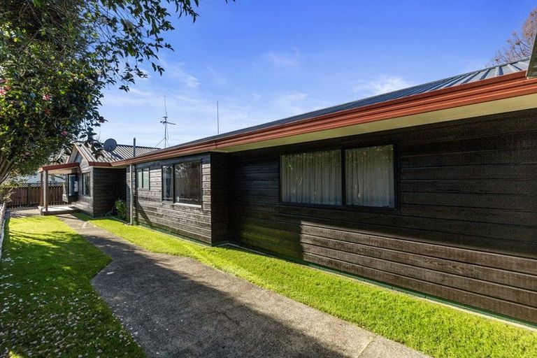 Photo of property in 2 Judena Place, Pukete, Hamilton, 3200