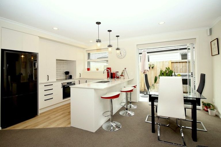 Photo of property in 14 Toi Place, Papamoa, 3118