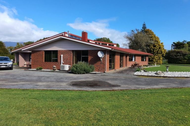 Photo of property in 109 Nine Mile Road, Westport, 7892