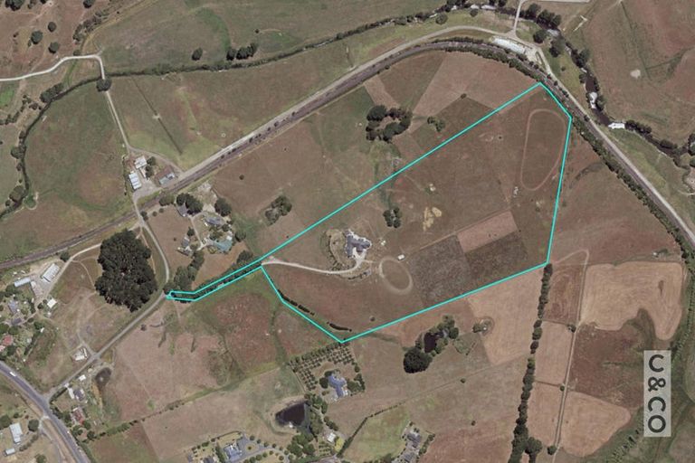 Photo of property in 1242 State Highway 16, Waimauku, 0883