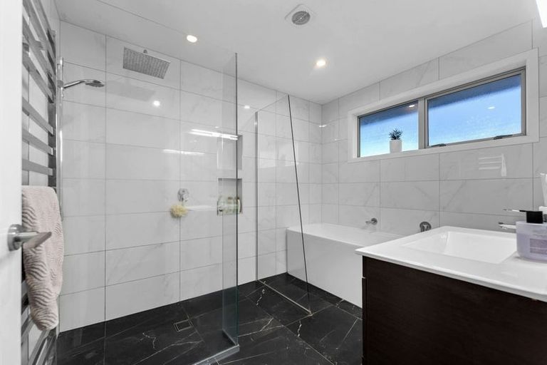 Photo of property in 56 Hillpark Drive, Pokeno, 2402