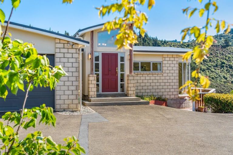 Photo of property in 23 Garrett Place, Riverstone Terraces, Upper Hutt, 5018