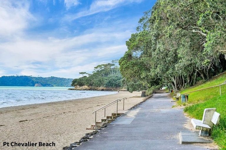 Photo of property in 1/29 Wainui Avenue, Point Chevalier, Auckland, 1022