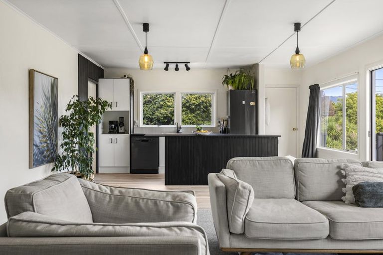 Photo of property in 4 Simon Road, Raglan, 3225