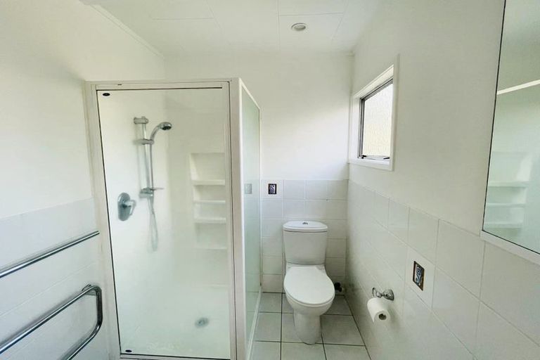 Photo of property in 72 Kaipatiki Road, Glenfield, Auckland, 0629