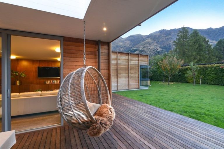 Photo of property in 29 Mathias Terrace, Arthurs Point, Queenstown, 9371