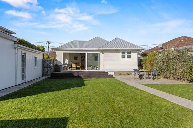 Photo of property in 229 Weston Road, St Albans, Christchurch, 8052