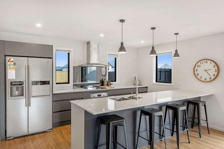 Photo of property in 2 Hunter Lane, Amberley, 7410