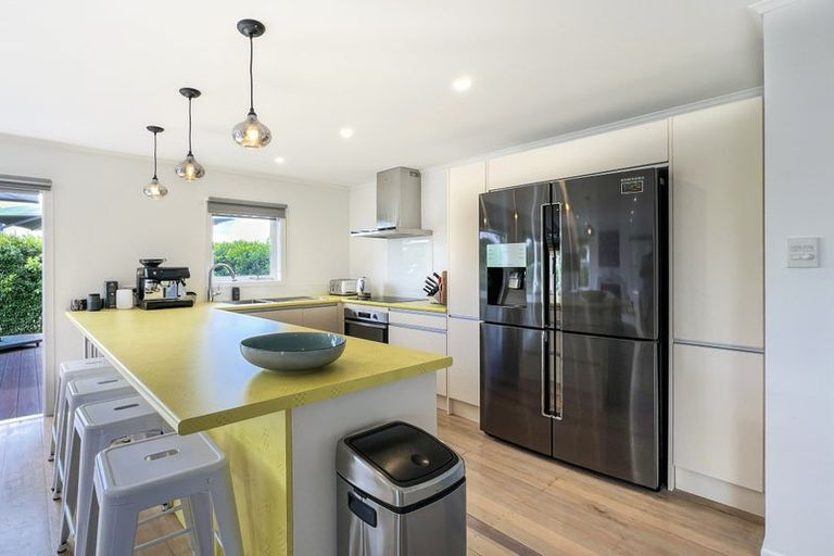 Photo of property in 15 Argyle Street, Waipu, 0510