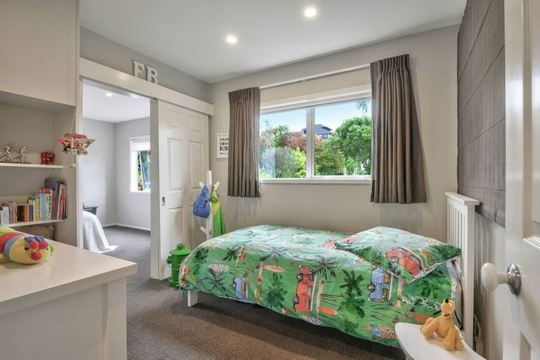 Photo of property in 33b Bleakhouse Road, Howick, Auckland, 2014