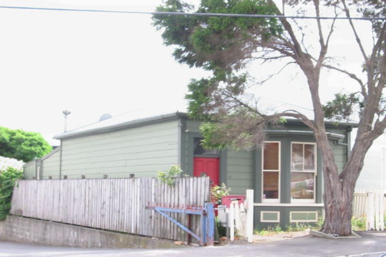 Photo of property in 19 Normanby Street, Newtown, Wellington, 6021