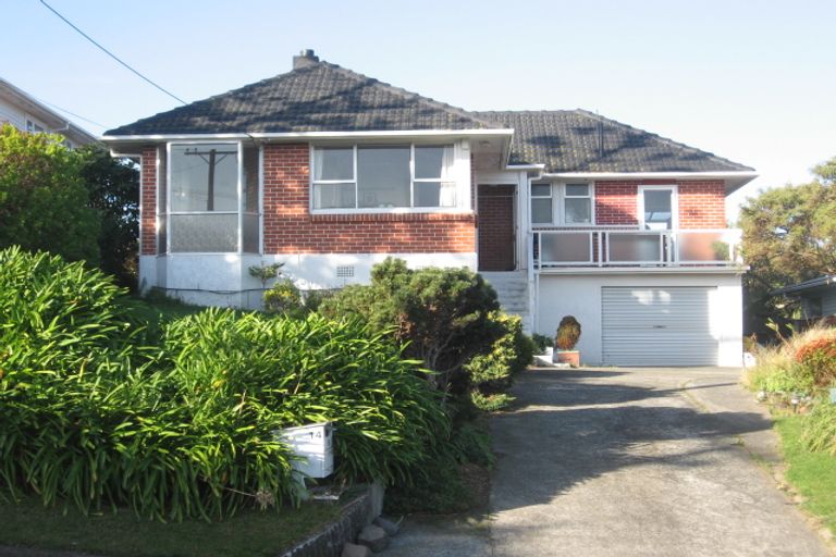 Photo of property in 14 Herewini Street, Titahi Bay, Porirua, 5022