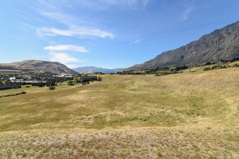 Photo of property in 14a Kinross Lane, Jacks Point, Queenstown, 9371