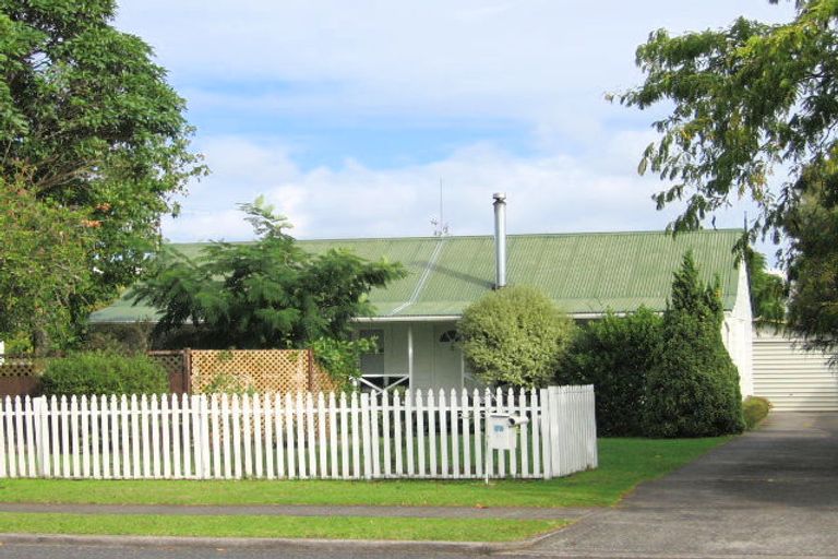 Photo of property in 63 Sunderlands Road, Half Moon Bay, Auckland, 2012