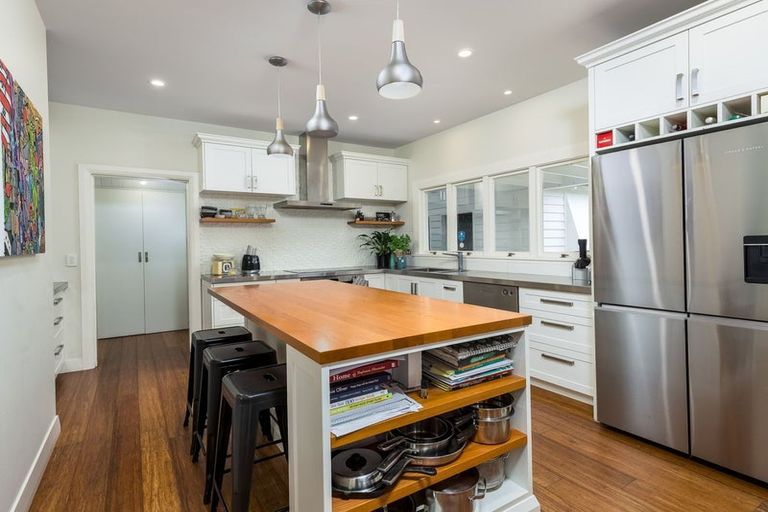 Photo of property in 10 Roma Way, Waitarere, 5510