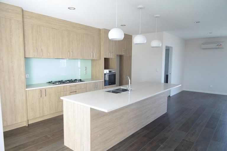 Photo of property in 32 Stephen Avenue, Henderson, Auckland, 0610