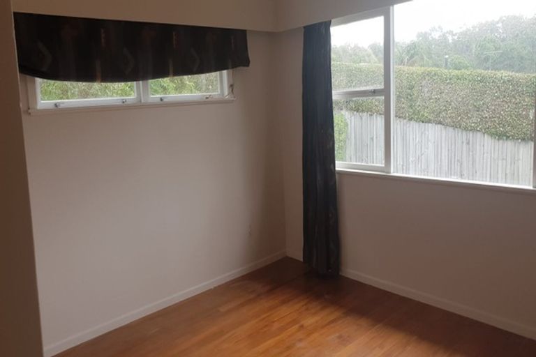 Photo of property in 71a Park Rise, Campbells Bay, Auckland, 0630
