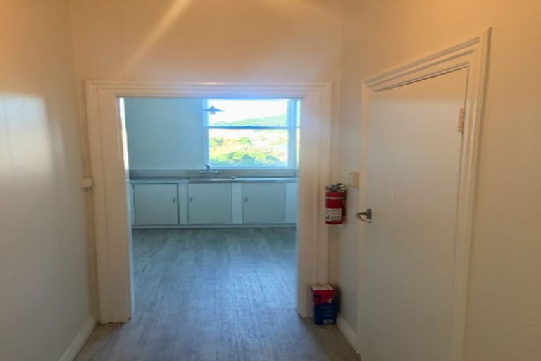 Photo of property in 2/45 Stanley Street, Berhampore, Wellington, 6023