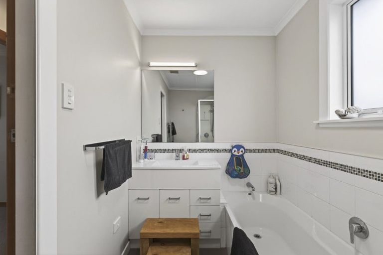 Photo of property in 412 Carrington Street, Upper Vogeltown, New Plymouth, 4310