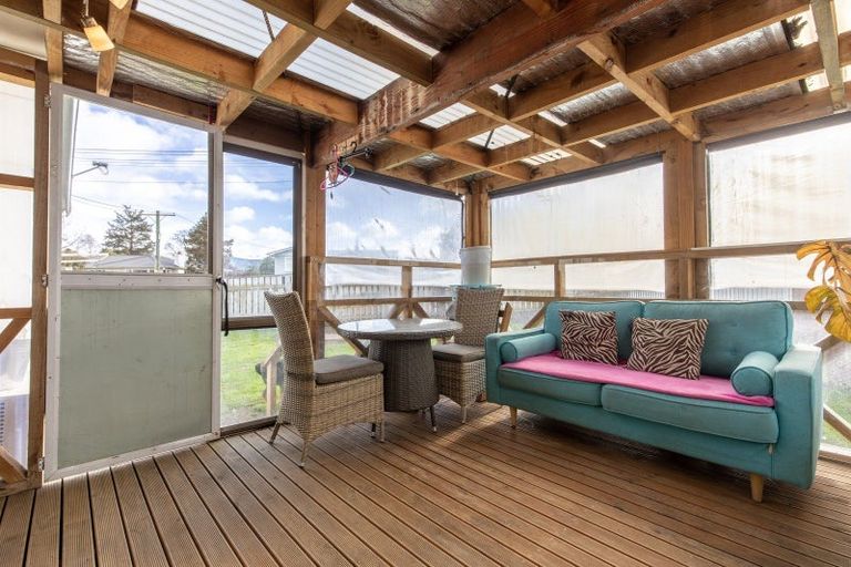 Photo of property in 1 Jull Crescent, Waipukurau, 4200