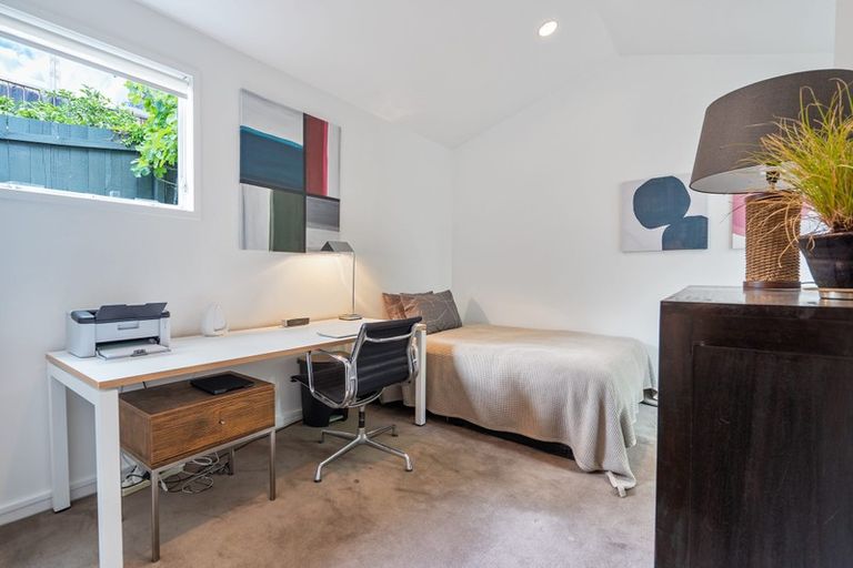 Photo of property in 2/22 Regina Street, Westmere, Auckland, 1022