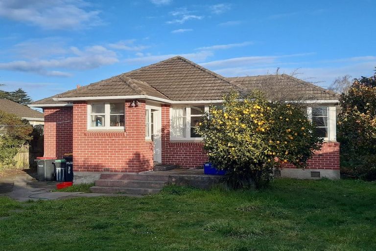 Photo of property in 17 Hillary Crescent, Upper Riccarton, Christchurch, 8041